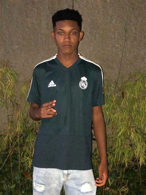 lnaquino twitter