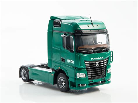 Масштабная модель КАМАЗ-54901 с полуприцепом НЕФАЗ-93341, Iteco