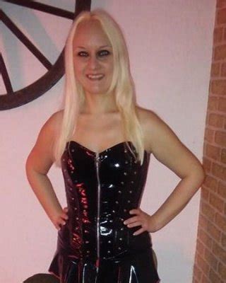 Horny Amateur Milf Yvonne In Hot Dress Porn Pictures Xxx Photos Sex Images Pictoa