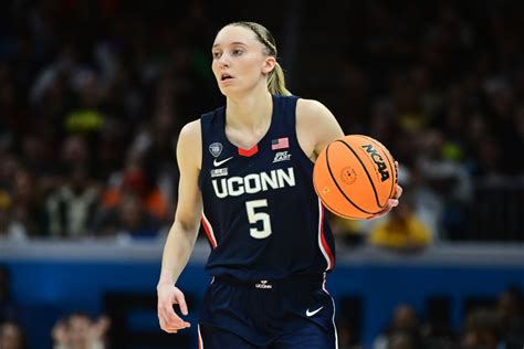 Paige Bueckers Six Word Message To Cameron Brink After Injury Athlon