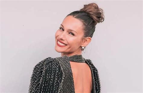 Para imitar Pampita mostró su bikini elegida para el verano