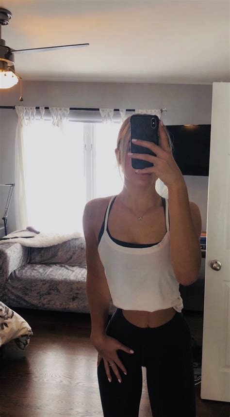 Sexy Nude Selfies From Social Media And Sexy Asses My XXX Hot Girl