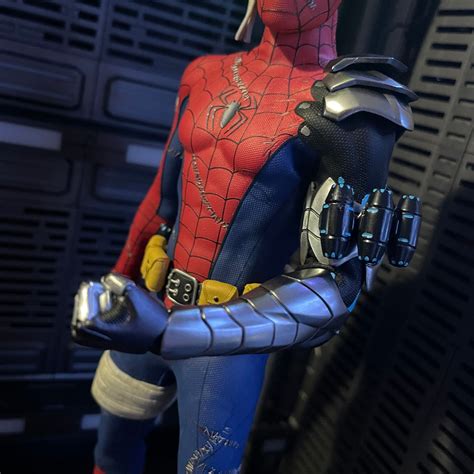 Explore The Spider Verse Hot Toys Gamerverse Spider Man Cyborg