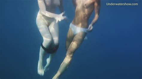 Hotties Naked Alone In The Sea Sex