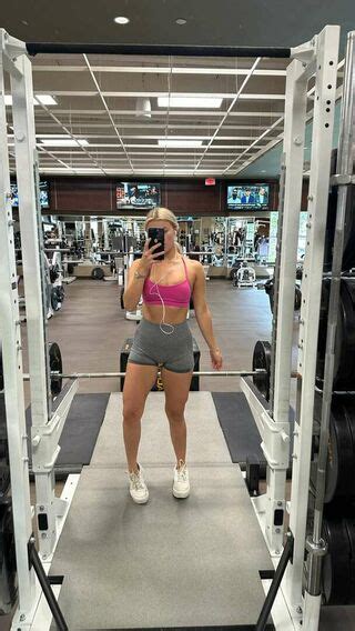 Katie Sigmond Katiesigmondd Nude Onlyfans Nudostar Tv