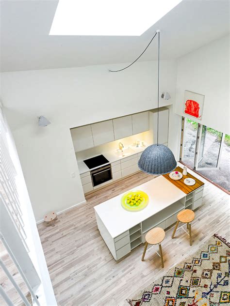 25 Невероятных творений из морских контейнеров