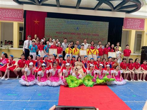 Di N Vi N Nh Hot Nh T Vtv Ngo I I Kh Ng Ph N Son L N S N Di N C N M I Layout Makeup