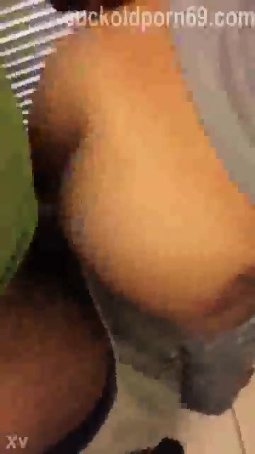 Neighbor Fucks Real Amateur Wife Before Hubby Arrives