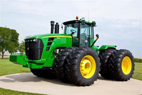 Punjabi Jatt86: World's Biggest Tractors Photos, World Big Tractors