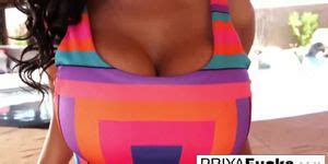 Outside With Indian MILF Goddess Priya And Her Giant Glass Porn Videos