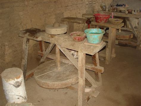 Картинки по запросу древний гончарный круг | Керамика, Идеи для дома ...