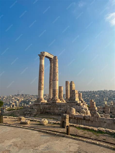 Premium Photo | The majestic ruins of the ancient Roman temple of