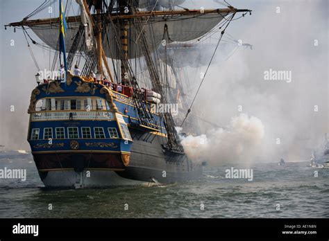 Ships Cannon Hi Res Stock Photography And Images Alamy