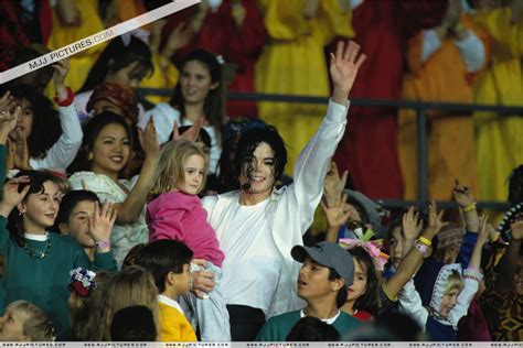 Super Bowl XXVII Halftime Show - Michael Jackson Photo (7340177