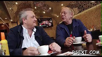 Hot vieux talonneur élargit large pour un véritable martèlement hardcore XVIDEOS