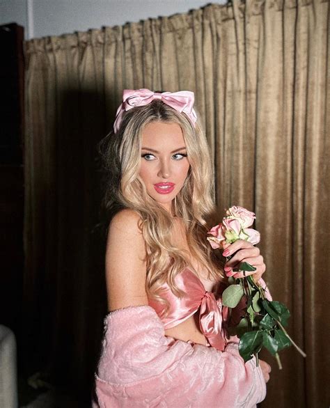 Tiffany Toth (@tiffanytothxoxo2) • Instagram photos and videos