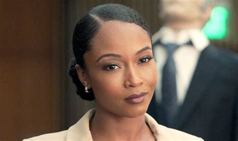 Lincoln Lawyer Cast Who Does Yaya Dacosta Play Tv Entertainment