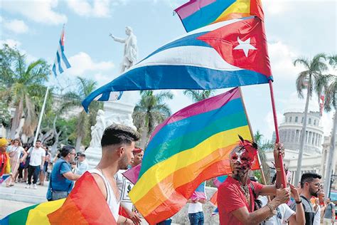 Convocan A Besada Frente A ICRT Por Censura De Escena Gay En La TV Cubana