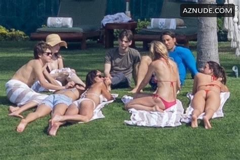Gwyneth Paltrow Rocks A Red Bikini In Mexico Aznude