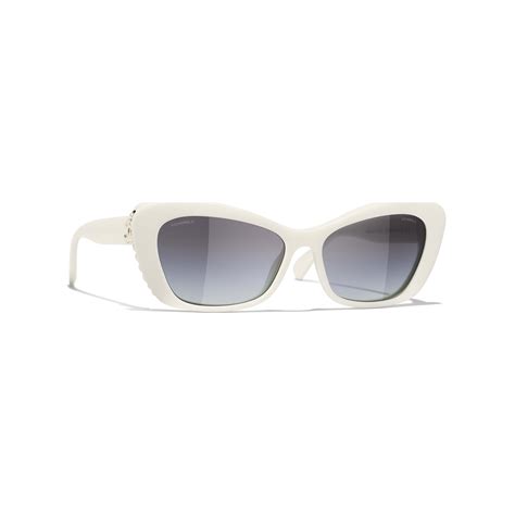 Chanel Sunglasses Cat Eye Sunglasses Acetate And Glass Pearls 5481h
