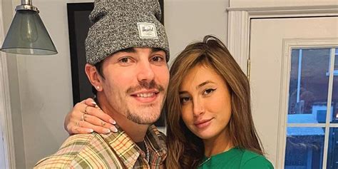 Everything To Know About Too Hot To Handle S Carlys Surprise Wedding