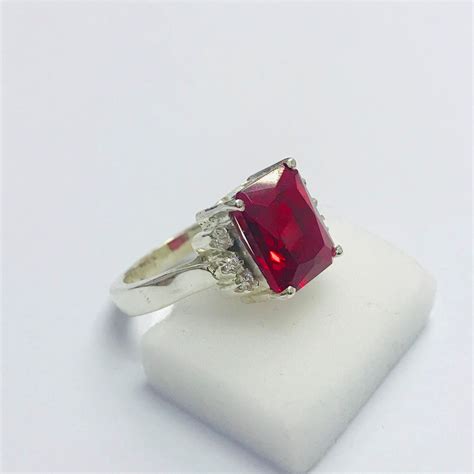 Roter Rubin Ring Massives Sterling Silber Simulierter Roter Rubin