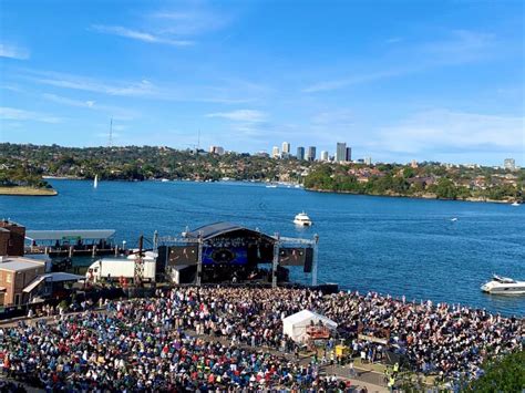 The Naked City Island Fever On Cockatoo