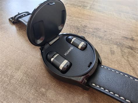Обзор HUAWEI Watch Buds: уникальный гибрид часов с беспроводными наушниками