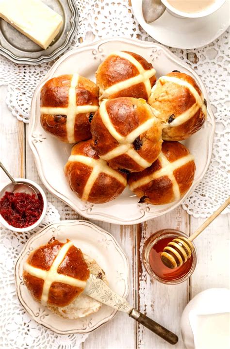 Traditional Hot Cross Buns Artofit