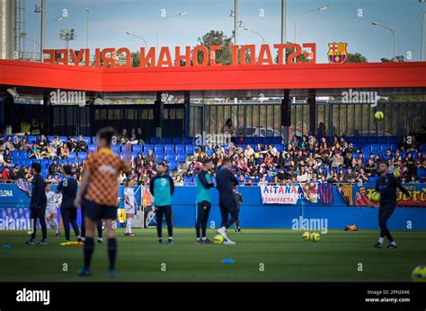 Bercelona Fem Hi Res Stock Photography And Images Alamy
