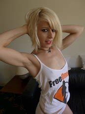 Blonde Babe Nora Barcelona Posing In Freeones Gear Photos
