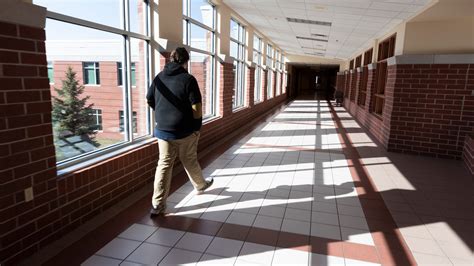Fond du Lac coronavirus: Area parents copes as schools shut down
