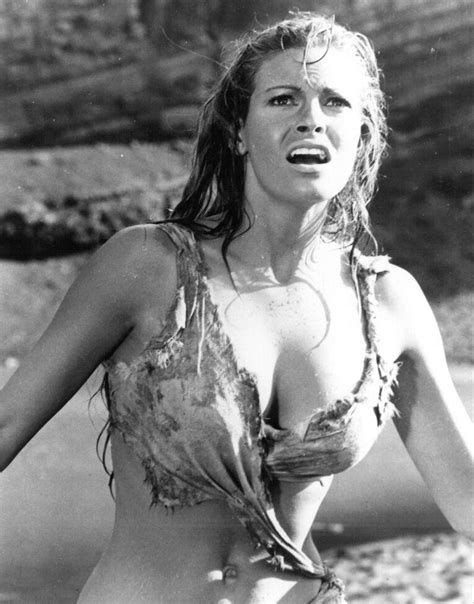 Raquel Welch Nude Porn Pictures Xxx Photos Sex Images Pictoa