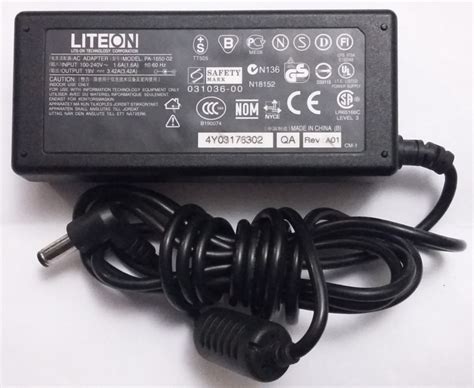 Vareza - LITEON AC ADAPTER MODEL:PA-1650-02 INPUT:100-240V 1.6A 50-60Hz ...