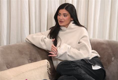 The Kardashians Season 3 Kylie Jenner Regrets Cosmetic Surgery