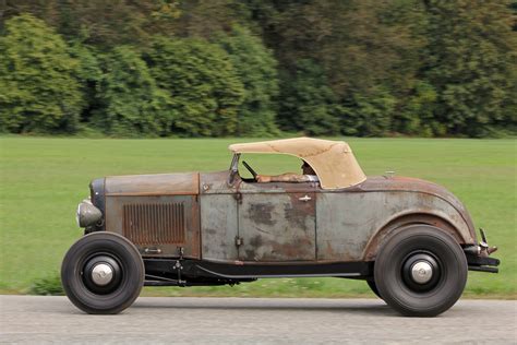 Barn Find 1932 Ford Roadster Becomes A 1940s Hot Rod With Perfect