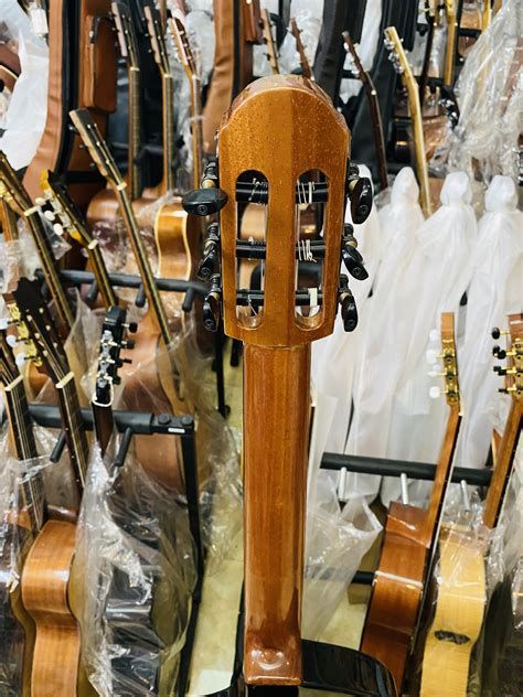 Thông Số GUITAR MARTINEZ HISPANIA