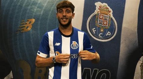 FCBarcelona Nico Ficha Por El Oporto