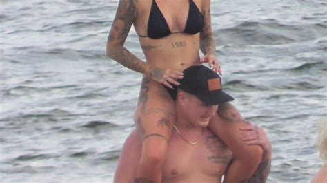 2022 Bikini Beach Girls Videos Vol 1107