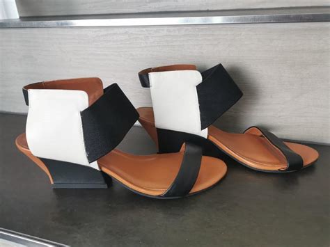 Unidet Nude Gr 39 NP über Fr 450 Neu gemäss Beschreibung in Zunzgen für CHF 159 mit