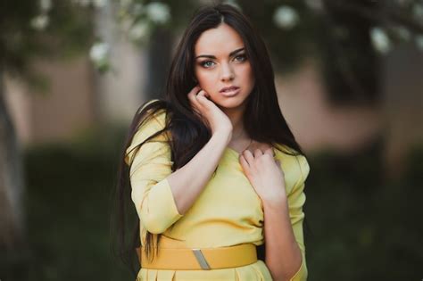 Premium Photo Stylish Brunette Posing Romantically