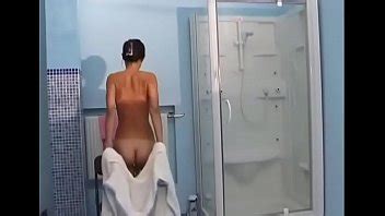 Angélique brune Chick Tianna obtient un bon tour de levier XVIDEOS
