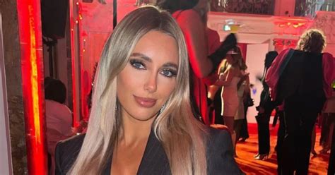 Amber Turner Ditches Pale Blonde In New Vanilla Latte Hair Transformation OK Magazine