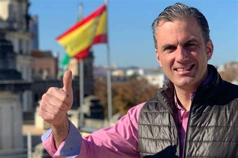 javier ortega smith queremos  en la argentina surja una