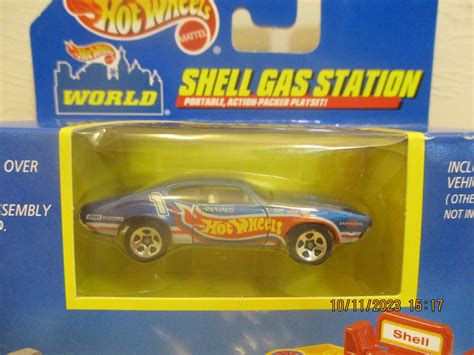 Sto N Go Shell Gas Station Oldsmobile Post Playsets Closeup Hot Wheels