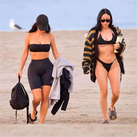 Kim Kardashian Presumi Sus Curvas En Un Bikini Durante Un Paseo Por Malib Infobae