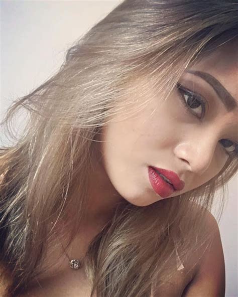 Hình Ảnh Hot Girl Gái Xinh Có Đôi Mắt Biết Nói Say Đắm Người Xem