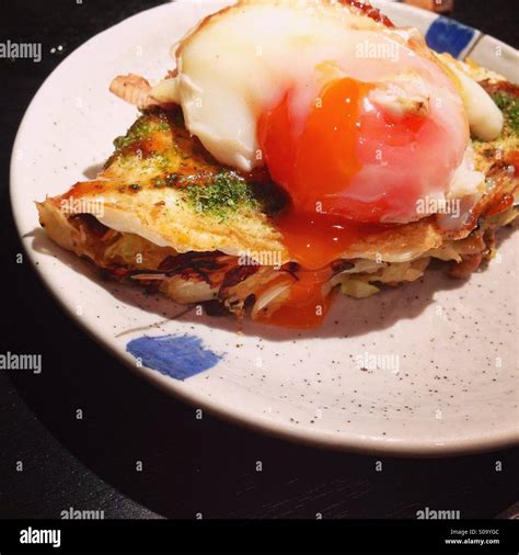 Delicious food hi-res stock photography and images - Alamy