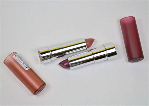 Essence Matt Matt Matt lipstick 02 Perfect Match & 07 Purple Power ...
