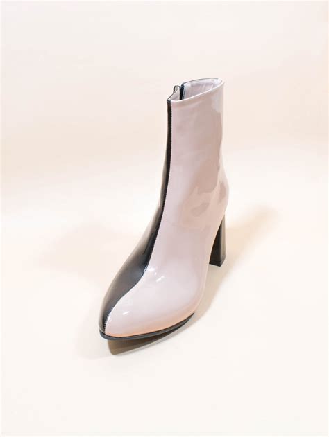 Botín Cassie Rosa Nude Negro Artlent